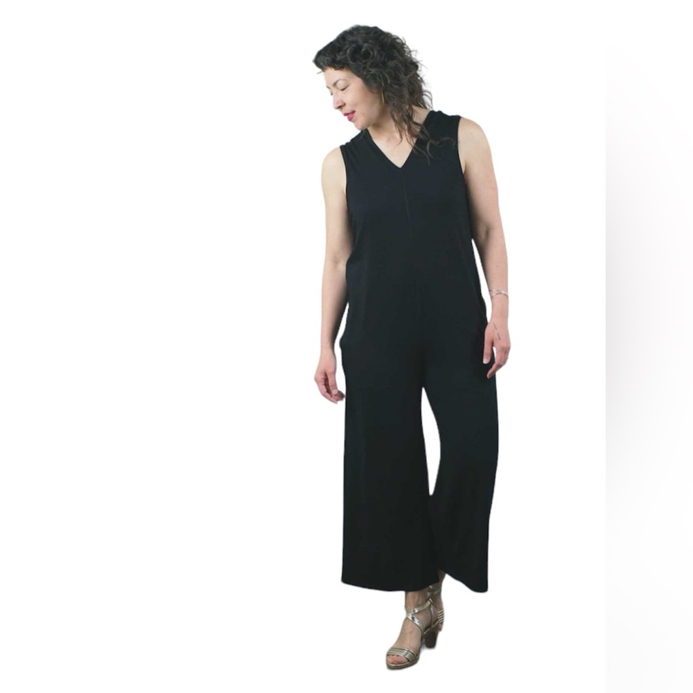 SLSF black wide leg jumpsuit size small flowy